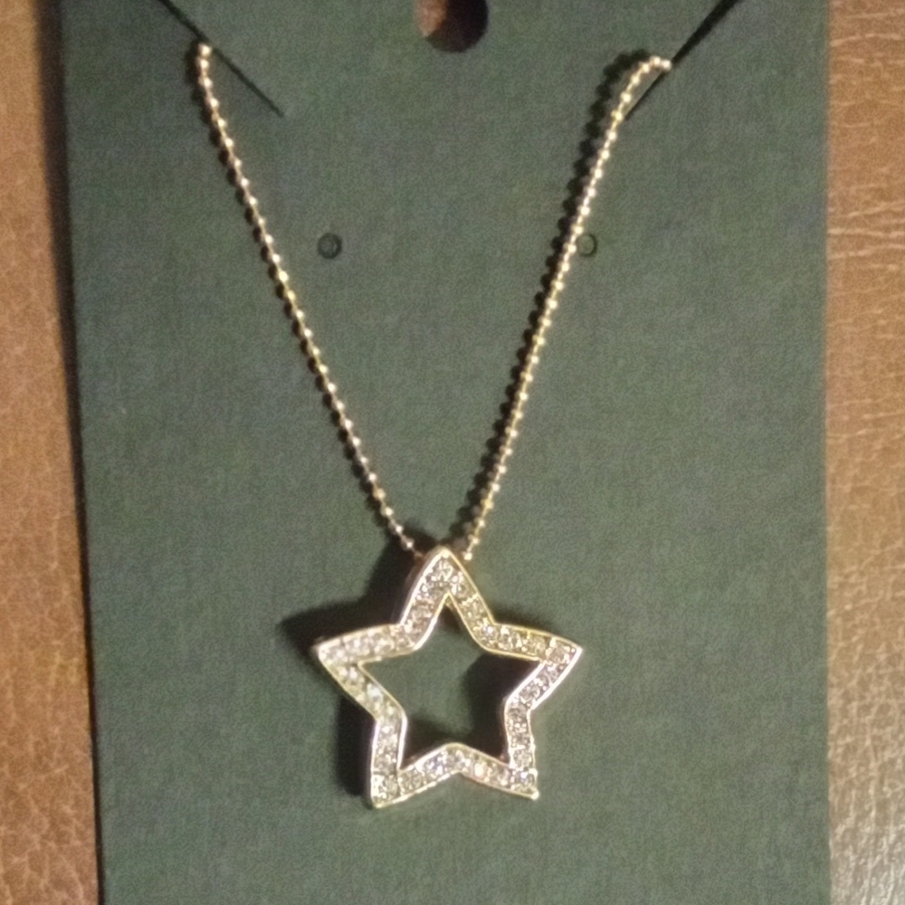 Dazzling Gold Star Pendant Necklace